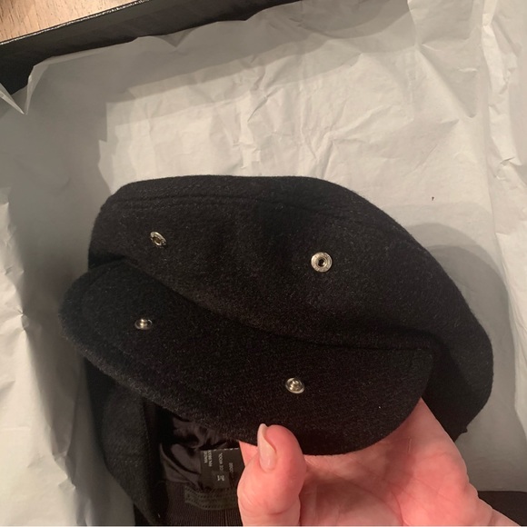 Mens Prada Hat. Like new. Still in the box with original Prada tissue paper. - Picture 4 of 5